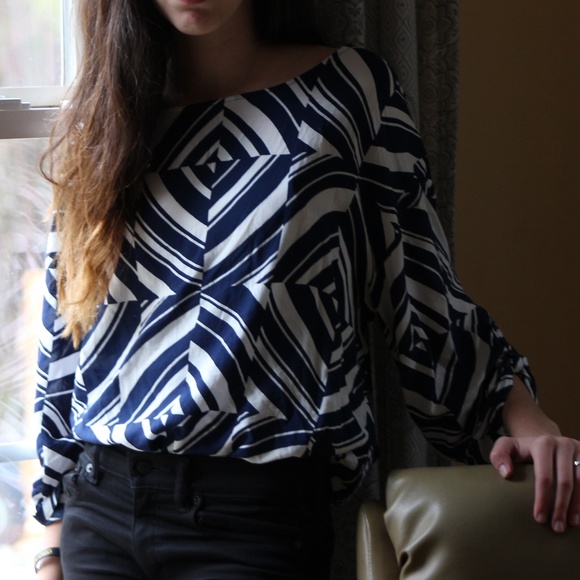Old Navy Blue & White Blouse - Picture 2 of 2
